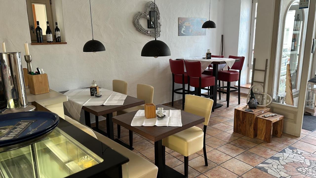 Vinopresso Gmbh - Cafe Roemer Пріксенштадт Екстер'єр фото